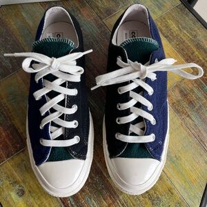Chuck Taylor converse shoes men 8, women 10, black, blue, sides, green tough
